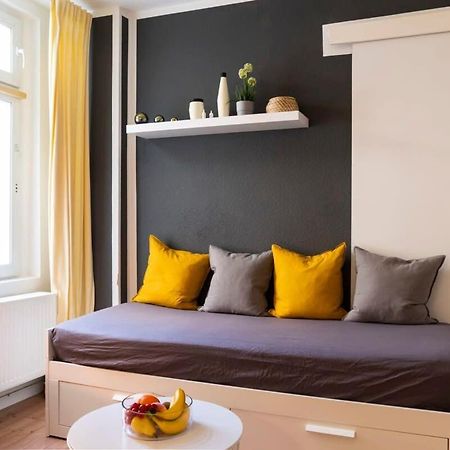 2 Bedroom In Great Location In Kreuzberg Берлин Экстерьер фото