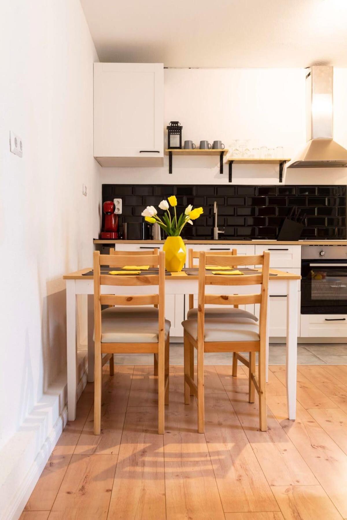 2 Bedroom In Great Location In Kreuzberg Берлин Экстерьер фото