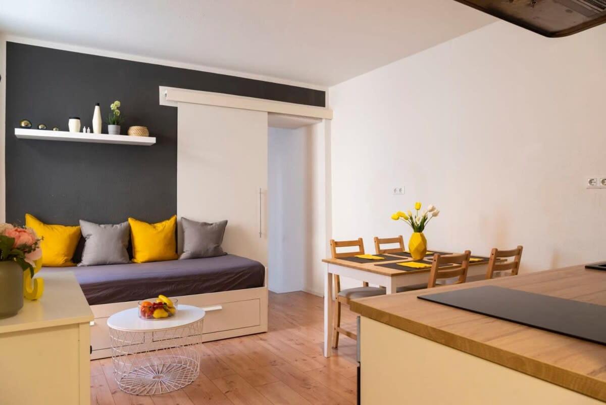 2 Bedroom In Great Location In Kreuzberg Берлин Экстерьер фото