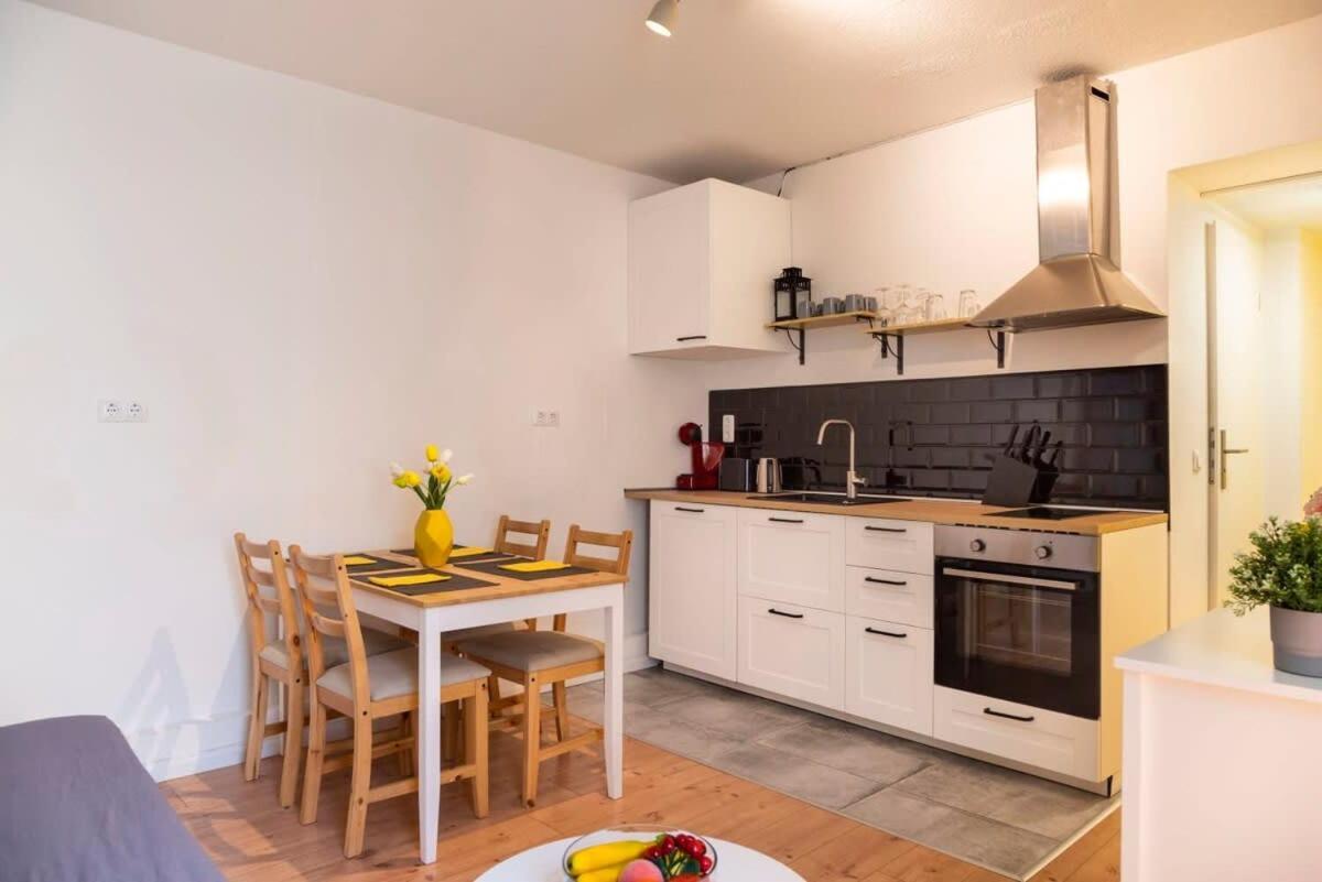 2 Bedroom In Great Location In Kreuzberg Берлин Экстерьер фото